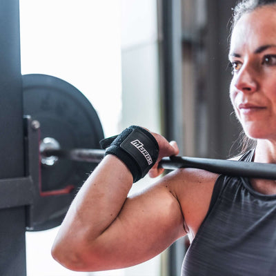 Unlock Better Performance: How Wrist Wraps Enhance Your CrossFit Workouts